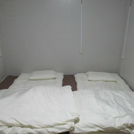 Guest House Dome Osaka Bagian luar foto
